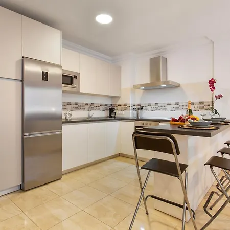 Rolycar 101 Apartment *